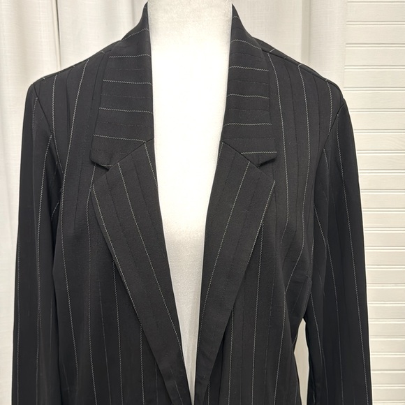 Liverpool black with white stripe boyfriend blazer size large - Picture 2 of 6